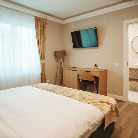 B59 Boutique Hotel 큼홀룸그몰도베네스크 외부 사진