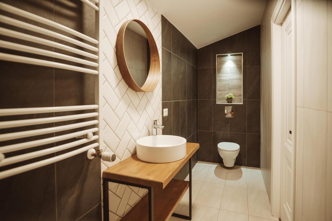 B59 Boutique Hotel 큼홀룸그몰도베네스크 외부 사진